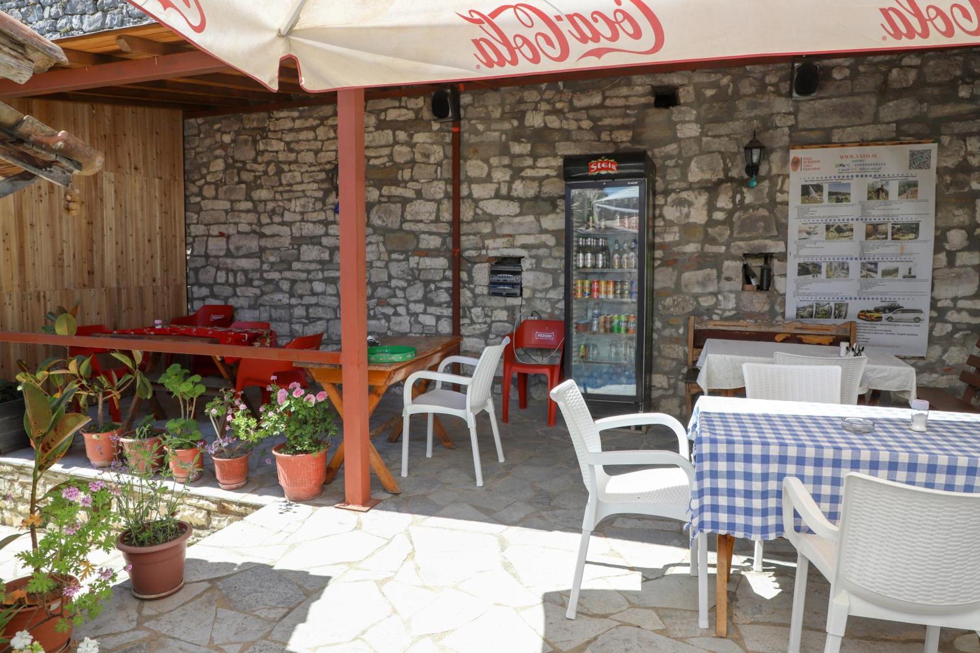 Guest House Vasili Berati Exterior foto